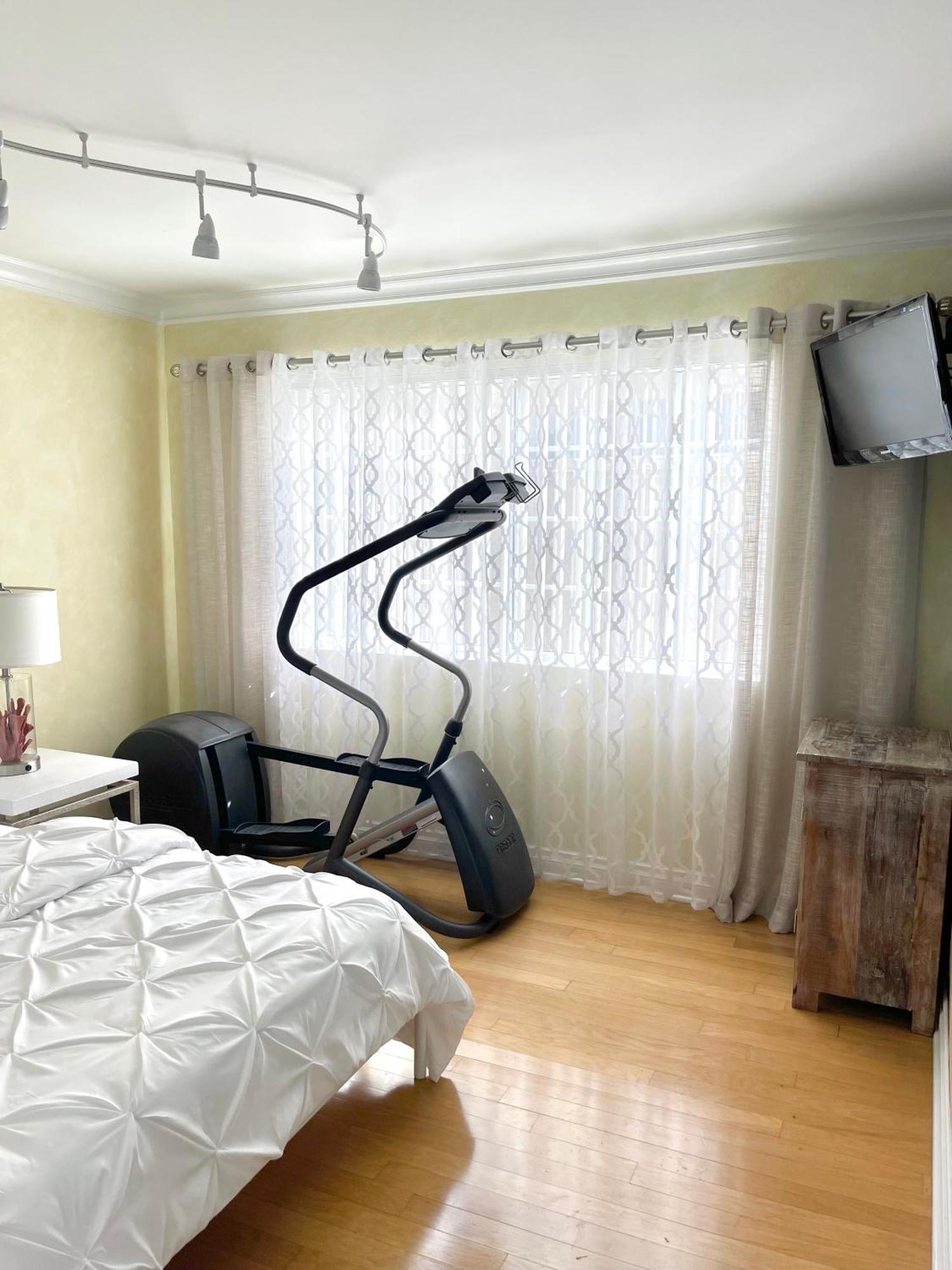 Casa Lux Monica Prime Santa Monica Luxury One-of-a-kind Apartment Los Angeles