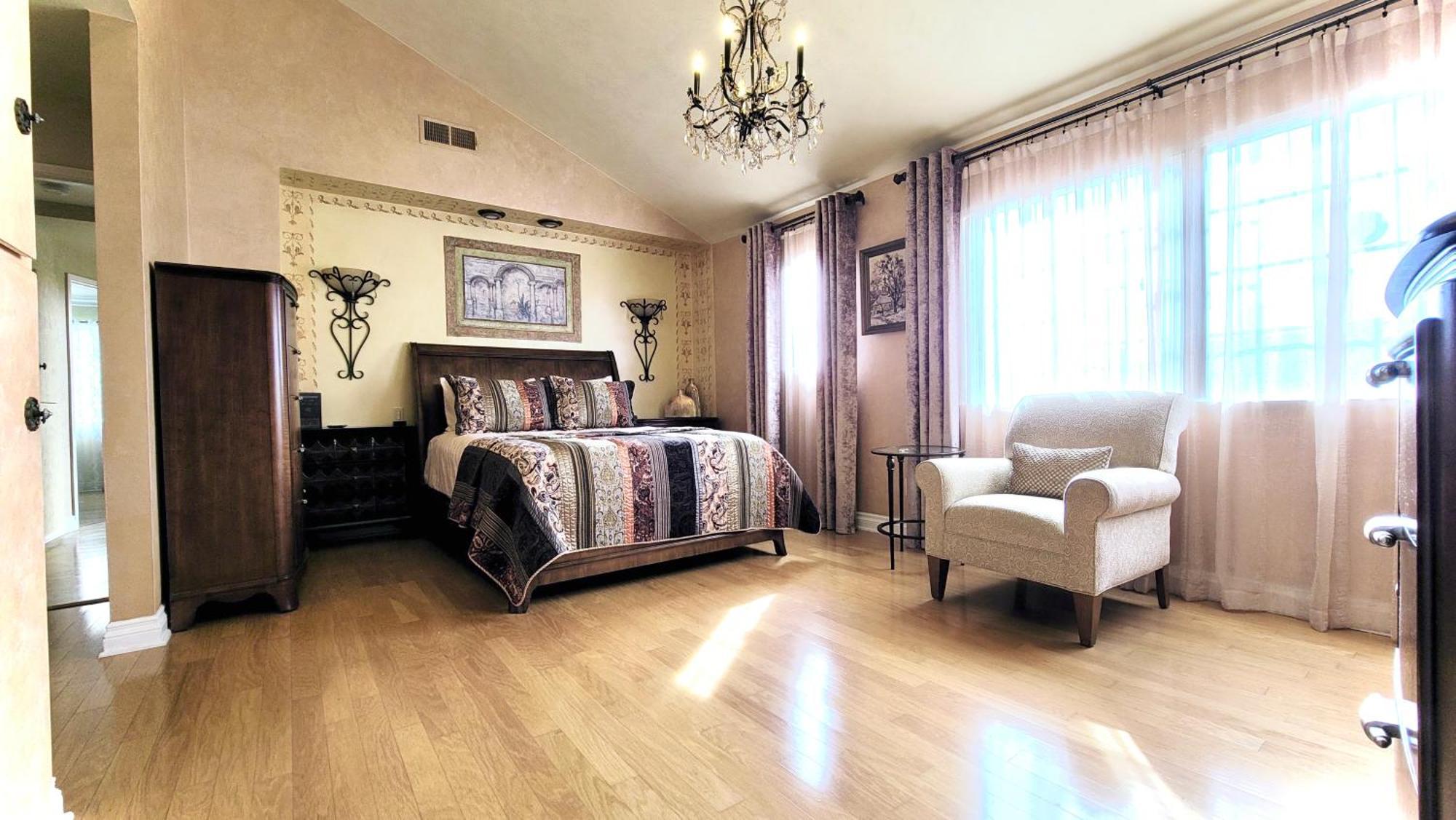 Casa Lux Monica Prime Santa Monica Luxury One-of-a-kind Apartment