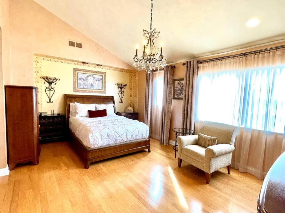 Casa Lux Monica Prime Santa Monica Luxury One-of-a-kind